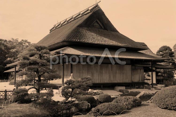 後楽園の敷地内　セピア 公園,城下町,武家屋敷の写真素材