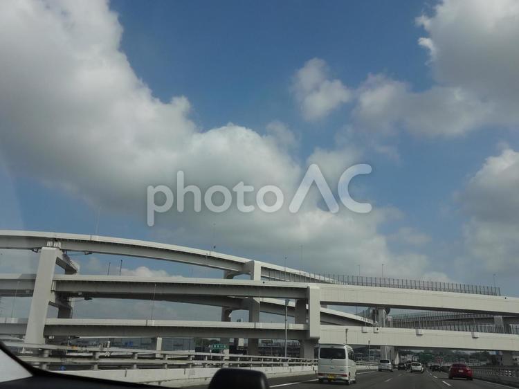 高速道路　立体交差 高速道路,車窓,立体交差の写真素材