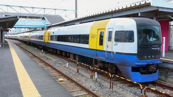 銚子駅停車中の255系総武特急車両 銚子駅停車中の255系総武特急車両 jr,総武本線,銚子駅の写真素材