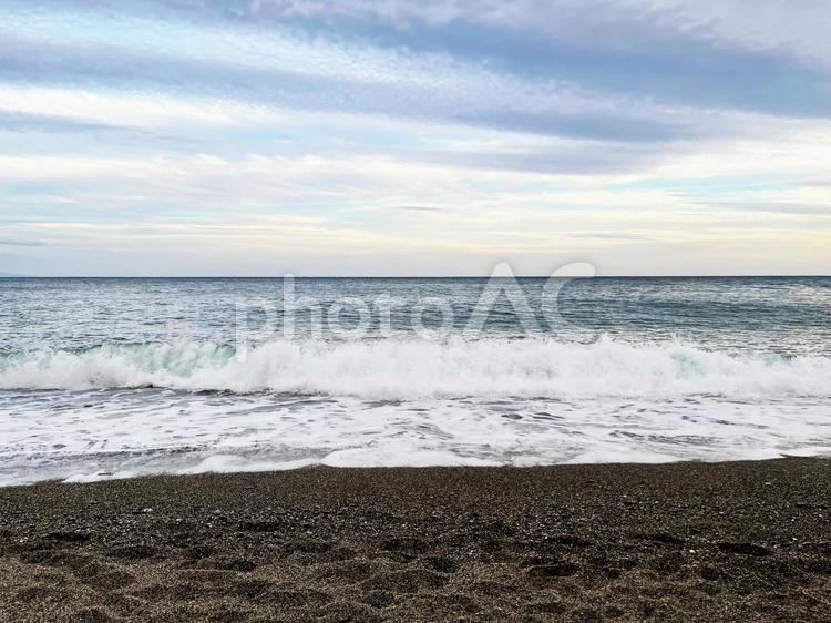 海風に包まれる浜辺の時間 海,砂浜,波の写真素材