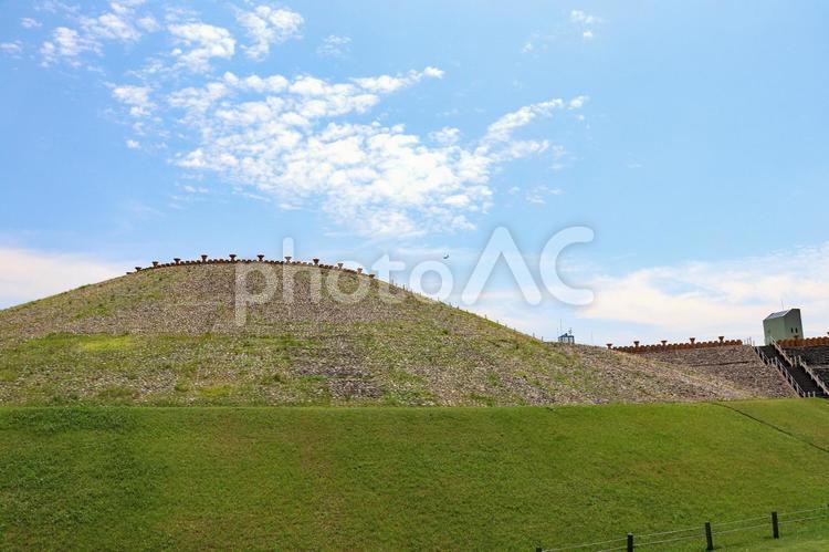 緑の古墳 緑,古墳,五色塚古墳の写真素材