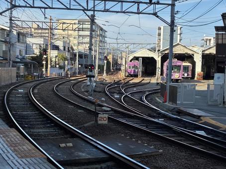 嵐電　西院駅 鉄道,線路,乗り物の写真素材