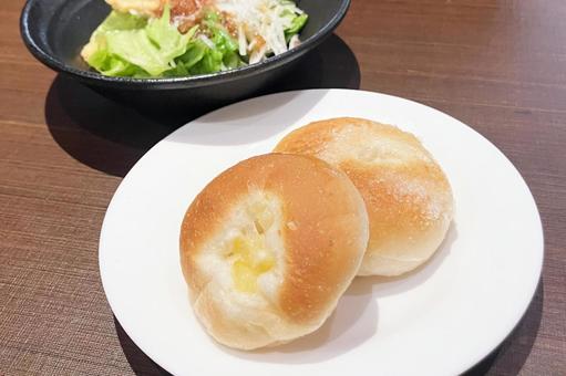 パンとサラダ パン,食べ物,フードの写真素材