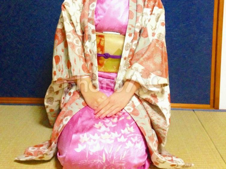 ピンクの着物と羽織 着付け,着付け教室,着物の写真素材