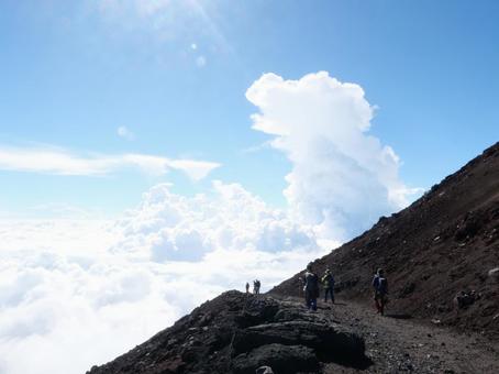 富士山登山道からの雲海 富士山登山道からの雲海 富士山,雲海,富士の写真素材