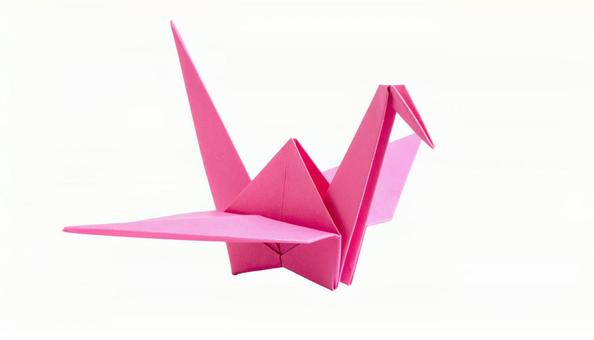 ピンク色の折り鶴 折り紙 (背景透過) ピンク色の折り鶴 折り紙 (背景透過)の写真