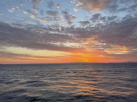 秋の朝焼け 秋の朝焼け 海,朝,景色の写真素材
