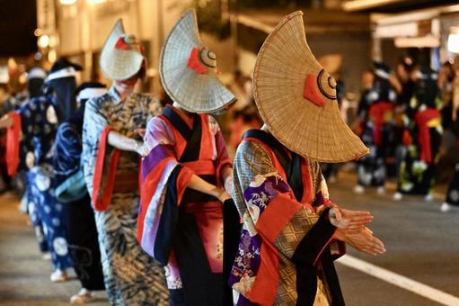 《西馬音内盆踊り》秋田県雄勝郡羽後町 西馬音内盆踊り,西馬音内の盆踊り,羽後町の写真素材