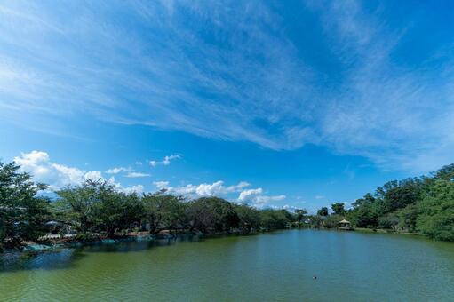 青空と湖 青空,湖,池の写真素材