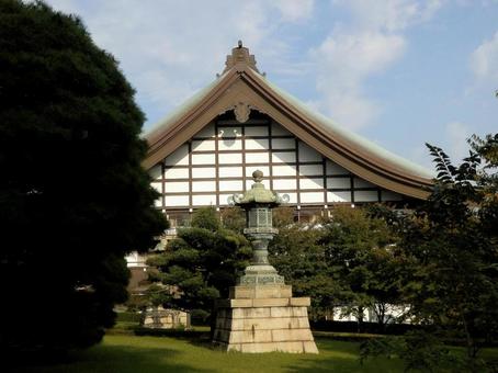 【風景写真】曹洞宗大本山總持寺の風景 【風景写真】曹洞宗大本山總持寺の風景 總持寺,諸嶽山,曹洞宗の写真素材
