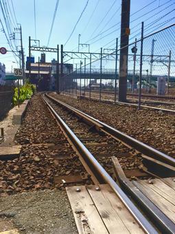 桑名駅の近くの踏切 ナローゲージ,狭軌,標準軌の写真素材