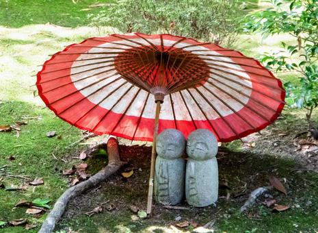 お地蔵さま お地蔵さま 傘,お地蔵様,京和傘の写真素材