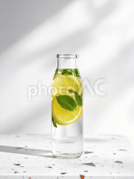 レモン水　AI生成画像   レモン水,水,レモンの写真素材