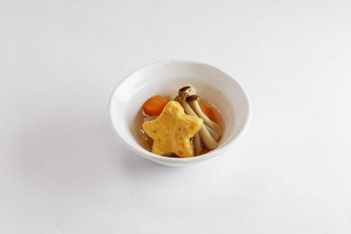 星型しんじょの煮物 星型しんじょの煮物の写真