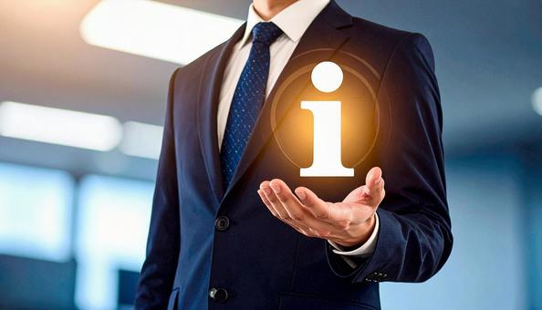 インフォメーション「i」を手に持つ男性 インフォメーション「i」を手に持つ男性の写真