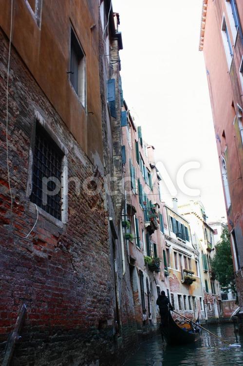 ヴェネツィアの風景２ イタリア,運河,ゴンドラの写真素材