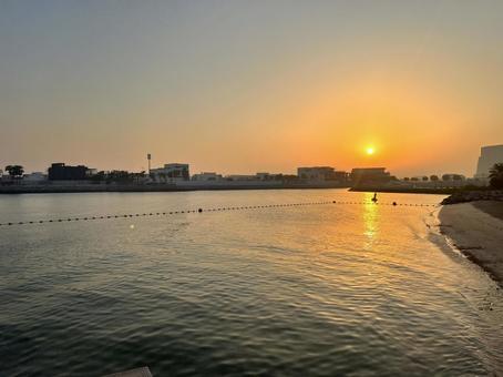 アブダビの夕陽 アブダビの夕陽 海外,夕焼け,ビーチの写真素材