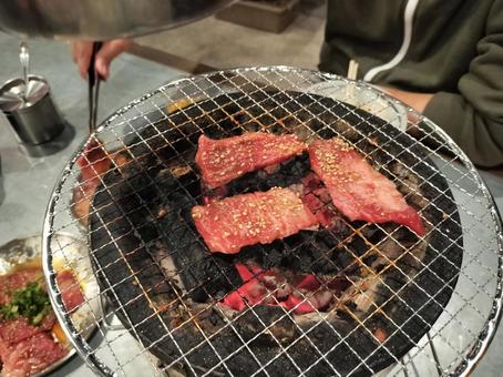 七輪焼肉　カルビ 七輪,炭火,網焼きの写真素材