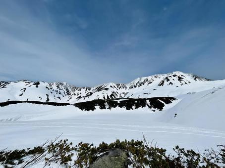 富山の絶景・春の立山 富山の絶景・春の立山 富山,立山,立山連峰の写真素材
