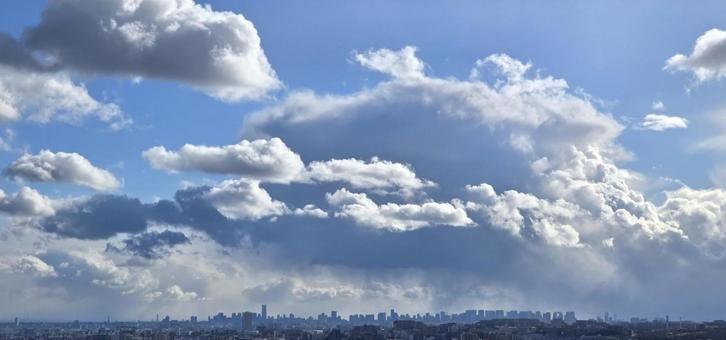 空と雲と青い街並み(大阪) 空と雲と青い街並み(大阪) 空,青空,晴れの写真素材