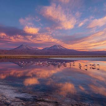 高地塩湖の美しい夕暮れ 高地塩湖の美しい夕暮れの写真
