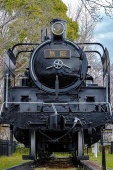 展示されているC11　蒸気機関車 展示,蒸気機関車,slの写真素材