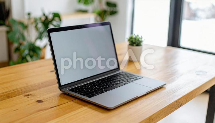テレワーク　リモートワーク　家 テレワーク,リモートワーク,ノートパソコンの写真素材