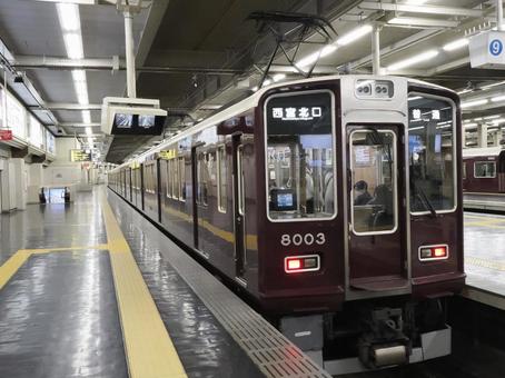 阪急8000系（神戸線） 阪急8000系,阪急電車,マルーン色の写真素材