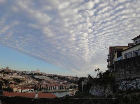 ポルトガル ポルト 羊雲 ポルトガル ポルト 羊雲の写真