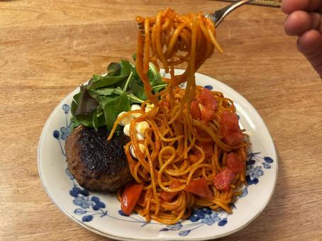 ナポリタンを食べる ナポリタン,食べる,パスタの写真素材