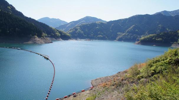 ダム湖 ダム湖の写真