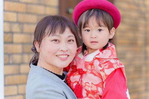 七五三　女の子とお母さん　ポートレート 七五三,753,着物の写真素材