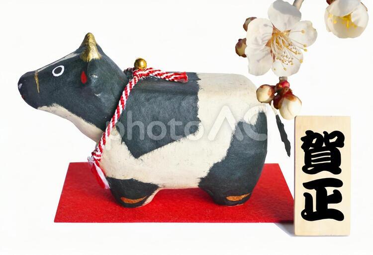 PSD・年賀状素材・牛の工芸品２ 牛,丑,丑年の写真素材