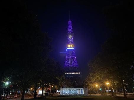 夜の大通公園 さっぽろテレビ塔 夜の大通公園 さっぽろテレビ塔の写真