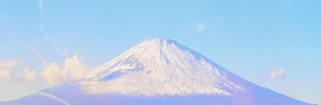 淡い空と富士山 淡い,空,富士山の写真素材
