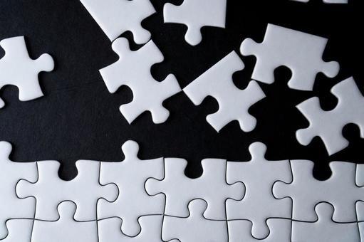 未完成の白いジグソーパズル パズル,ピース,ジグソーの写真素材