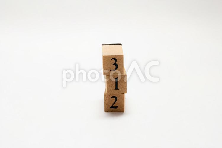 木のブロック　数字　312 312,木ブロック,積み木の写真素材