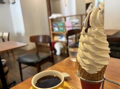 Soft serve ice cream_Shirokuma Cafe, JPG