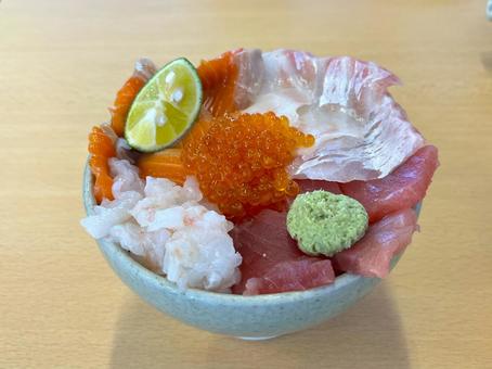 海鮮丼 海鮮丼 海鮮丼,刺身,甘エビの写真素材