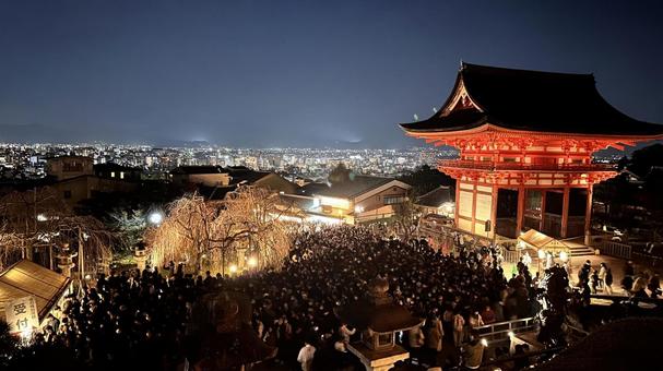 Illumination of Kiyomizu-dera Temple 1, JPG Illumination of Kiyomizu-dera Temple 1, JPG