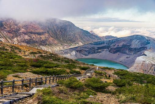 宮城県 蔵王の御釜 宮城県 蔵王の御釜 蔵王,御釜,火口湖の写真素材