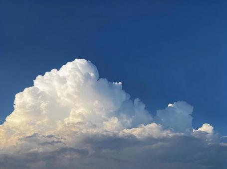 入道雲 入道雲,積乱雲,もくもくの写真素材