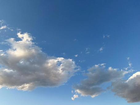 青い空と雲 青い空と雲の写真
