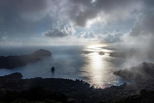 小笠原諸島・父島 傘山展望台から望む絶景 小笠原諸島・父島 傘山展望台から望む絶景の写真