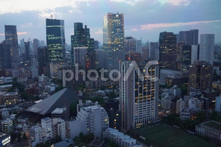 東京タワー　ビル群　景色 東京タワー,景色,夜景の写真素材