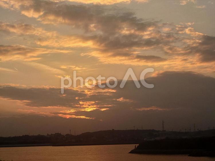 いつもの夕焼け 夕焼け,湖,夕景の写真素材
