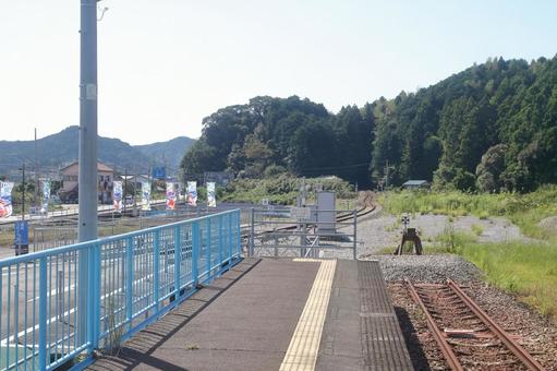 JR牟岐線、阿波海南駅の終端部 JR牟岐線、阿波海南駅の終端部 jr,jr四国,牟岐線の写真素材