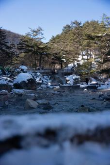 湯けむり立ち込める雪景色 自然,風景,冬の写真素材