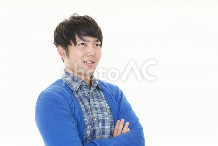 男性　腕組み　ポートレート 男性,ガッツポーズ,頑張るの写真素材