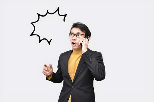 通話で驚く男性 男性,電話,通話の写真素材